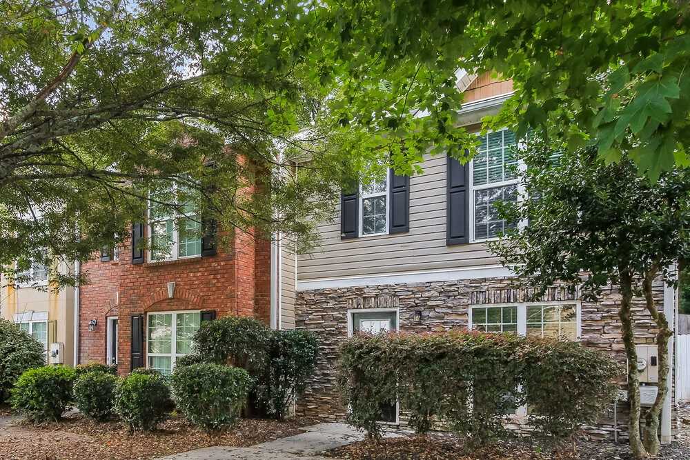 4059 Browne Ct - Photo 4 of 17