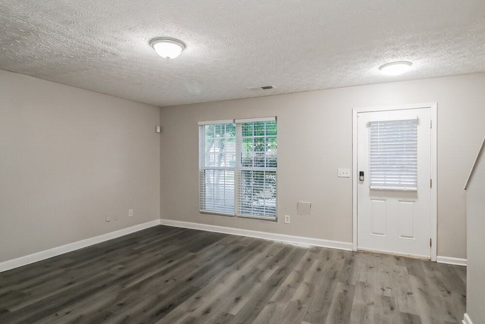 4059 Browne Ct - Photo 5 of 17