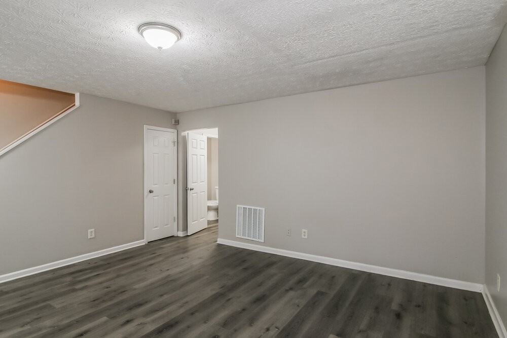 4059 Browne Ct - Photo 6 of 17