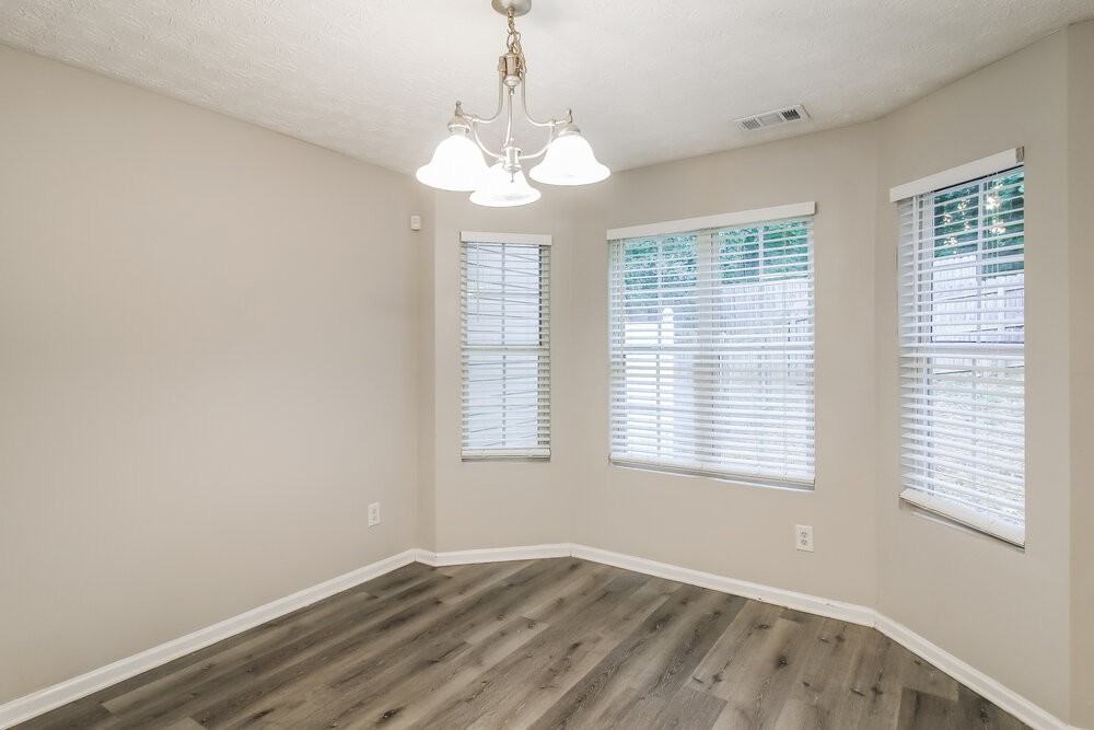 4059 Browne Ct - Photo 7 of 17