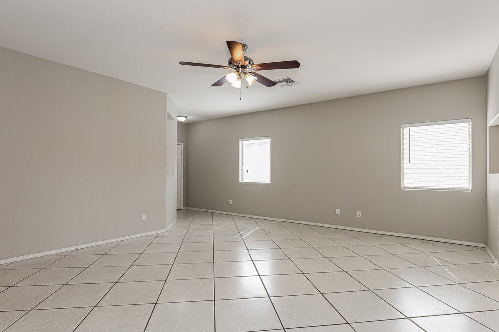 6622 W Riva Rd - Photo 4 of 16