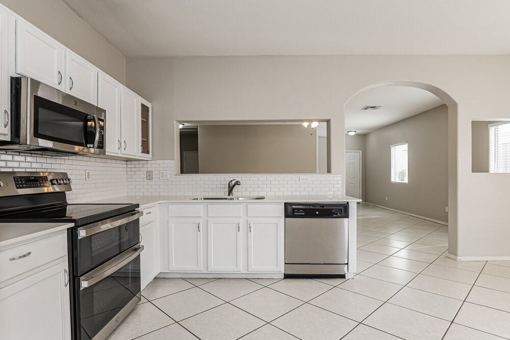 6622 W Riva Rd - Photo 7 of 16