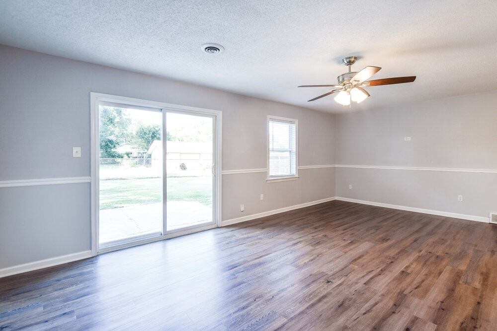 5691 Briarwood Dr - Photo 5 of 16