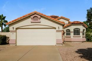 2044 S Avoca Cir - Photo 1 of 1