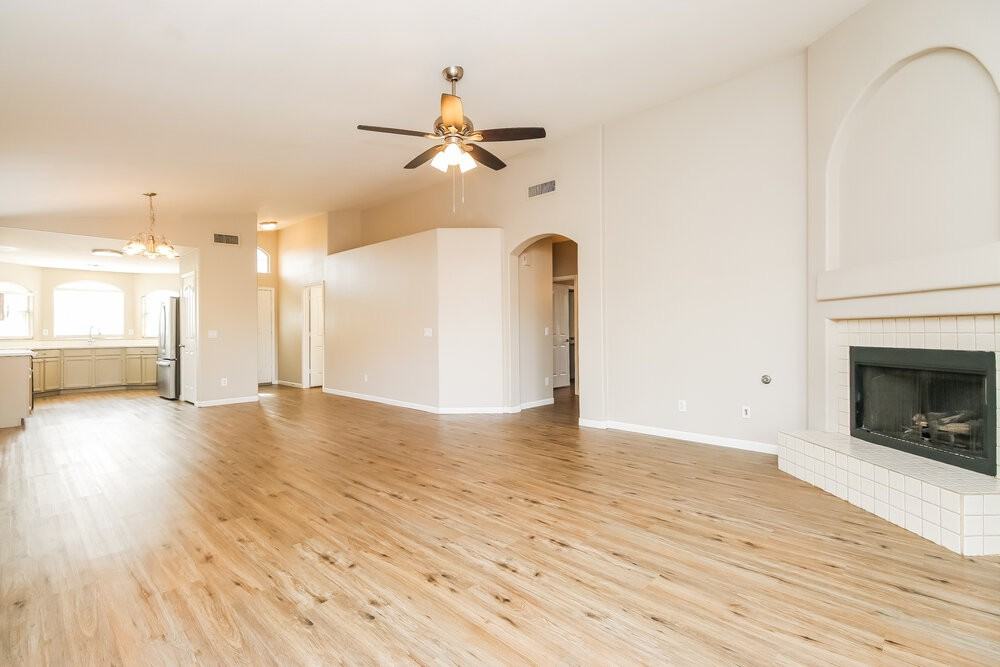 2044 S Avoca Cir - Photo 4 of 16