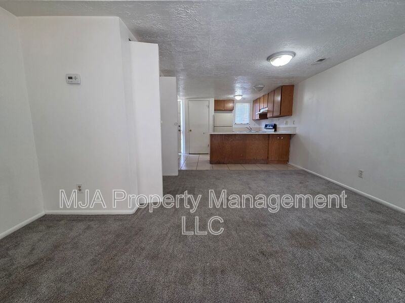 1149 Wn - Photo 3 of 11