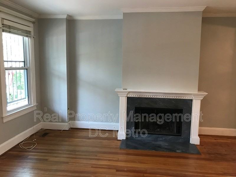 309 9th St Ne - Photo 7 of 24