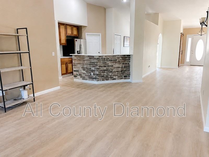3213 Azalea Cir - Photo 2 of 21