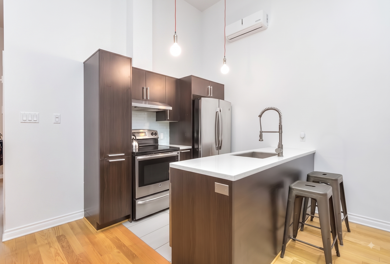2037 Rue Clark #22 — photo 3