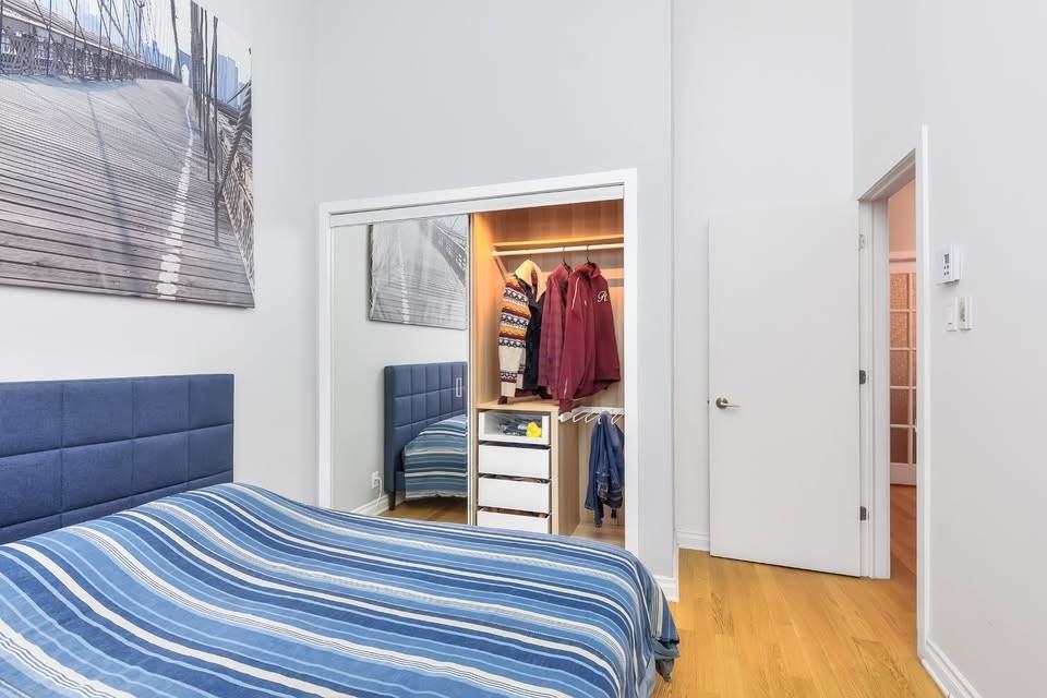 2037 Rue Clark #22 - Photo 6 of 11