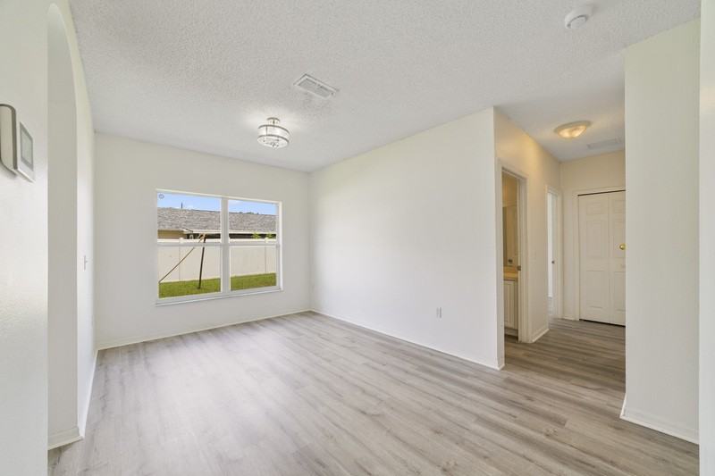 566 Hummingbird Ct - Photo 5 of 12