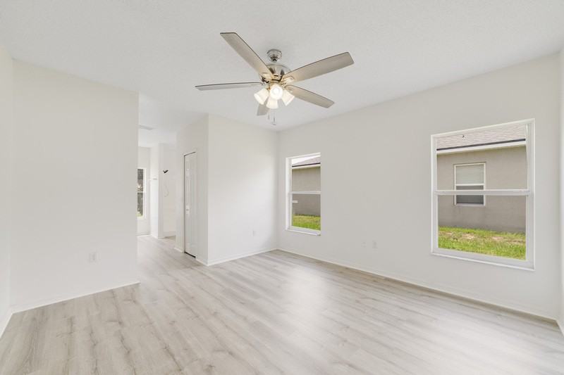 566 Hummingbird Ct - Photo 6 of 12
