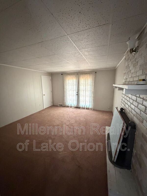 34019 Garfield Rd - Photo 3 of 15