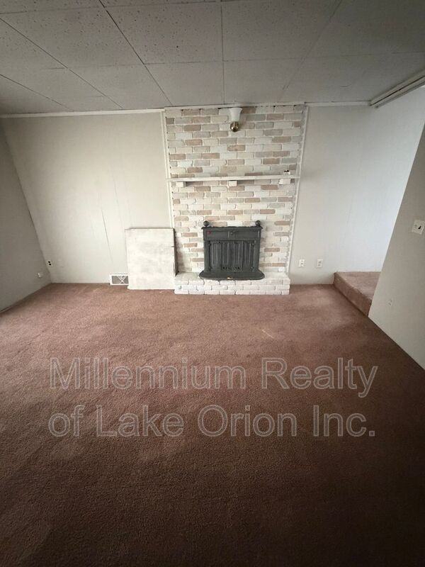 34019 Garfield Rd - Photo 4 of 15