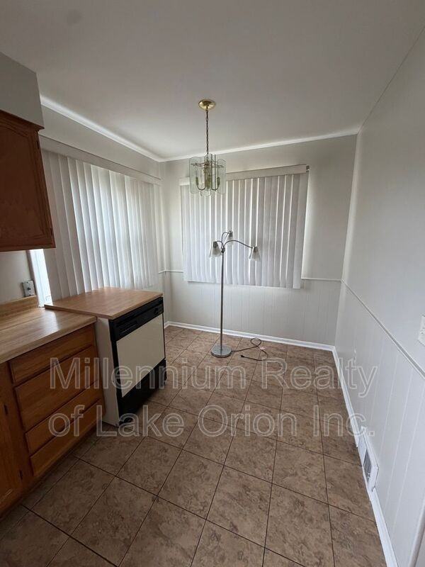 34019 Garfield Rd - Photo 7 of 15
