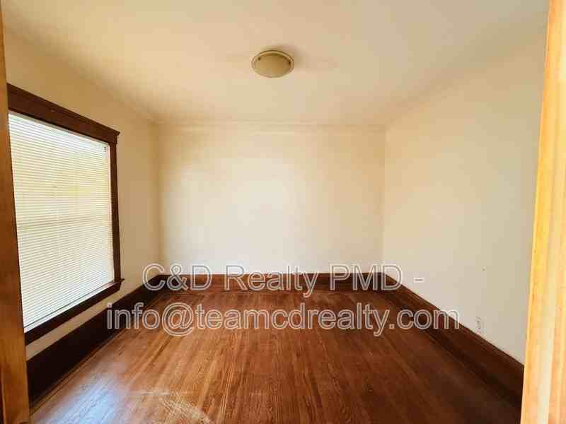10749 Hull Ave - Photo 4 of 11