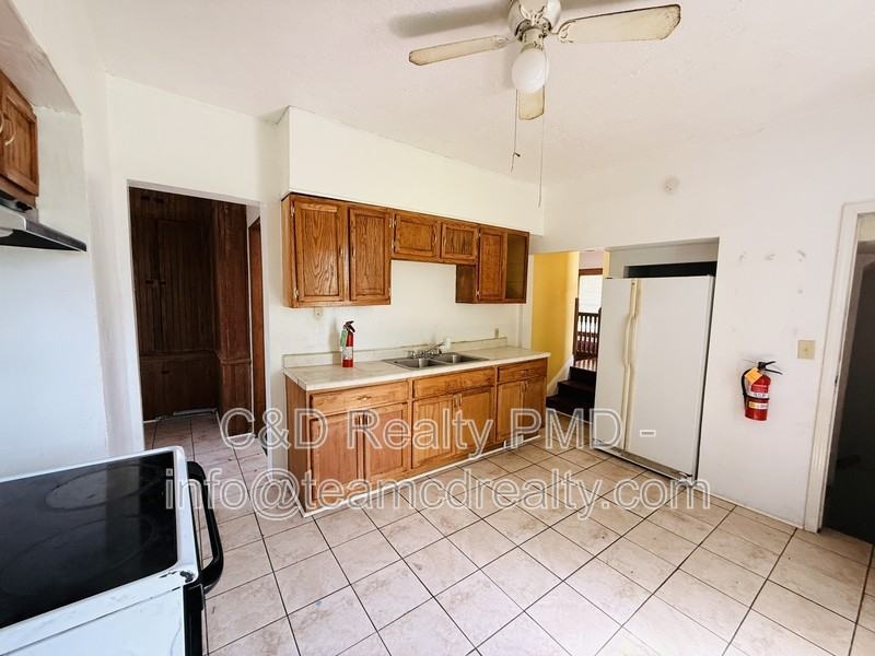 10749 Hull Ave - Photo 6 of 11