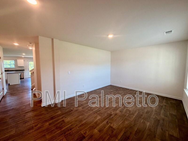 417 Spearman Ct - Photo 5 of 33