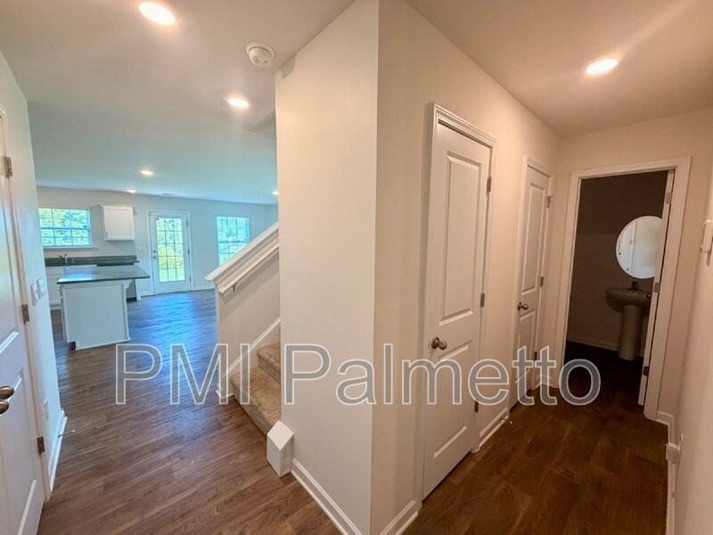417 Spearman Ct - Photo 7 of 33