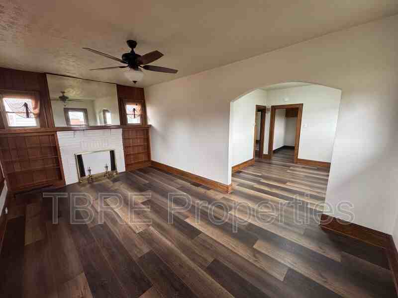 2630 S 4th St - Photo 2 of 9