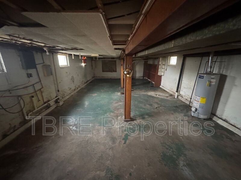 2630 S 4th St - Photo 4 of 9