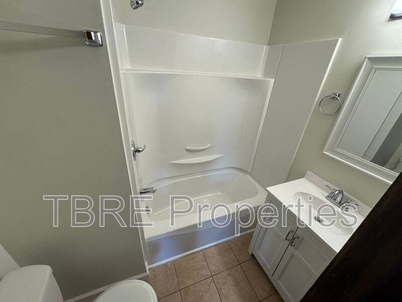 2630 S 4th St - Photo 5 of 9