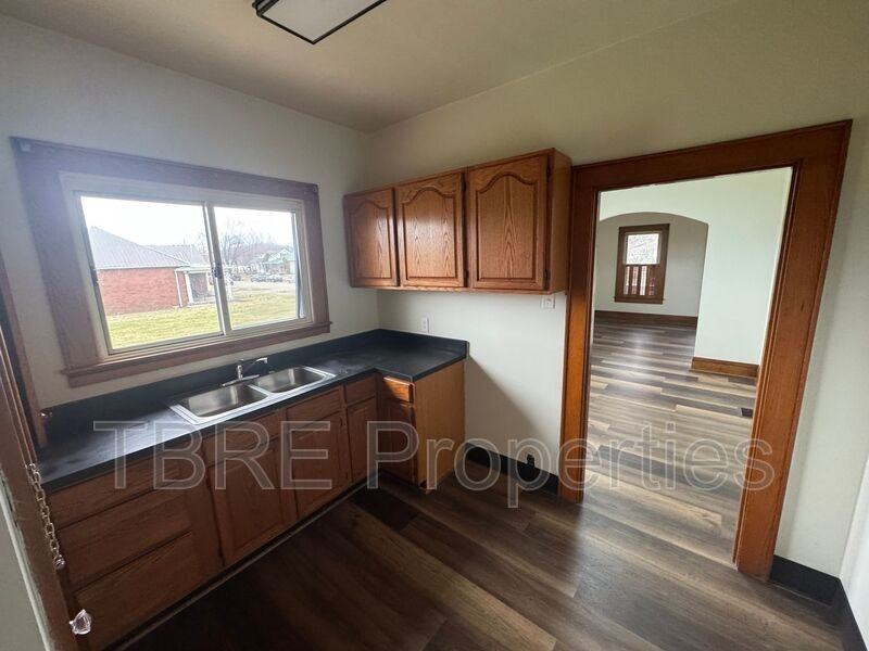 2630 S 4th St - Photo 6 of 9