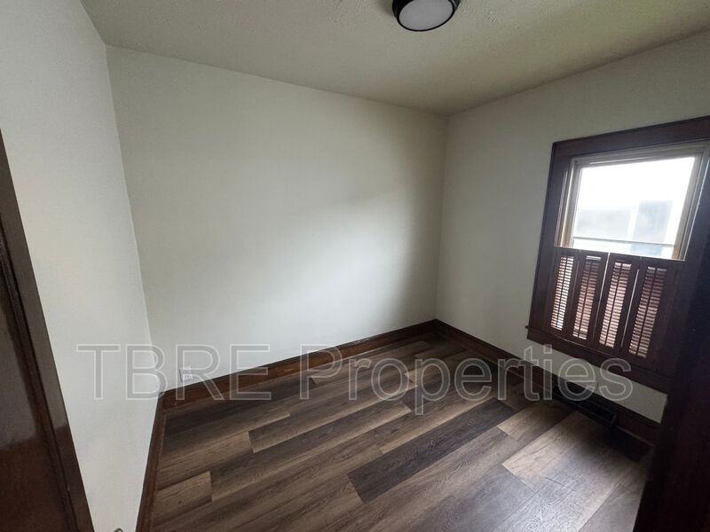 2630 S 4th St - Photo 7 of 9