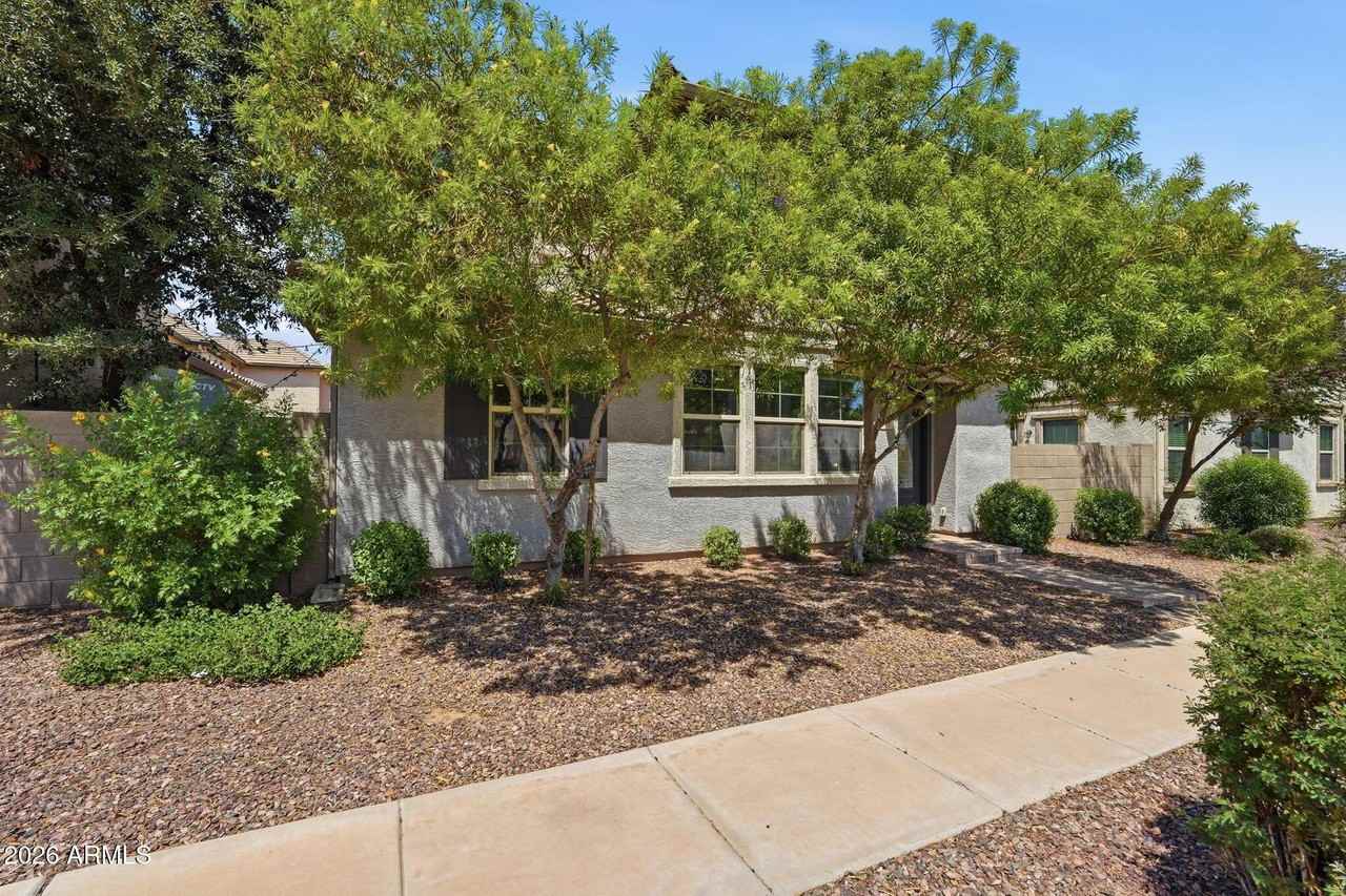 464 N Ranger Trl - Photo 3 of 43