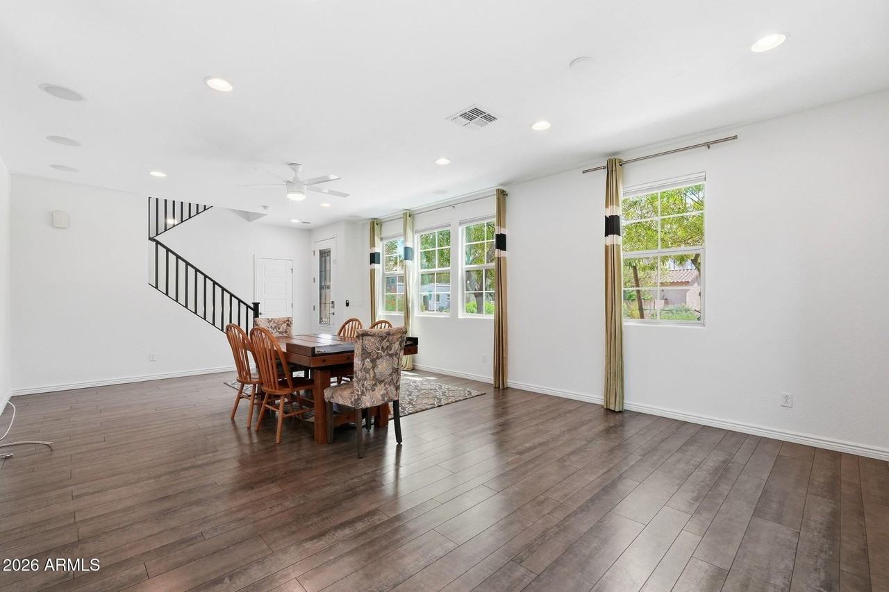 464 N Ranger Trl - Photo 7 of 43