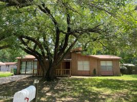 featured image of 4908 Fairwood Dr
