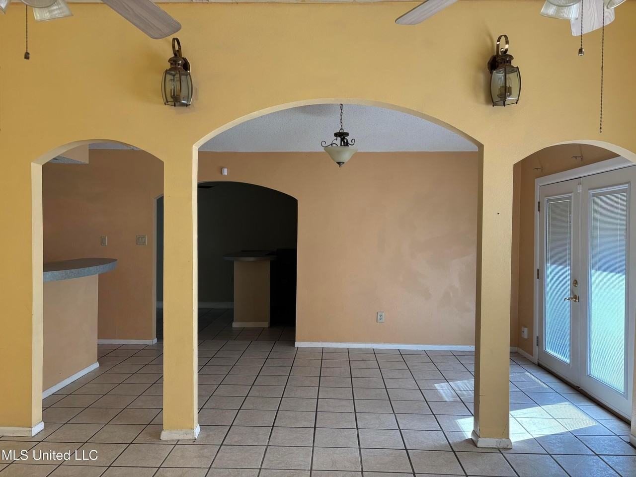 4908 Fairwood Dr - Photo 7 of 33