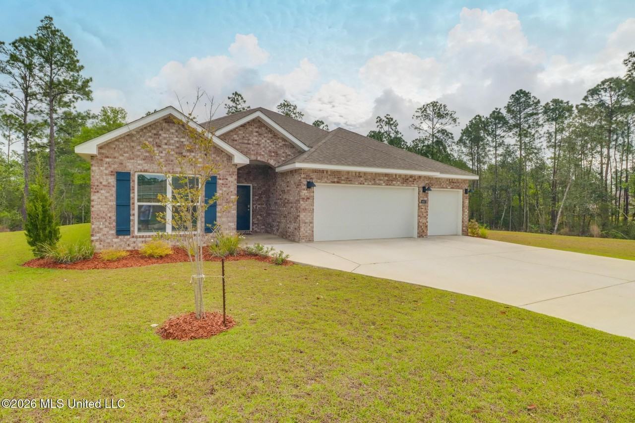 4937 Fern Dr - Photo 2 of 30