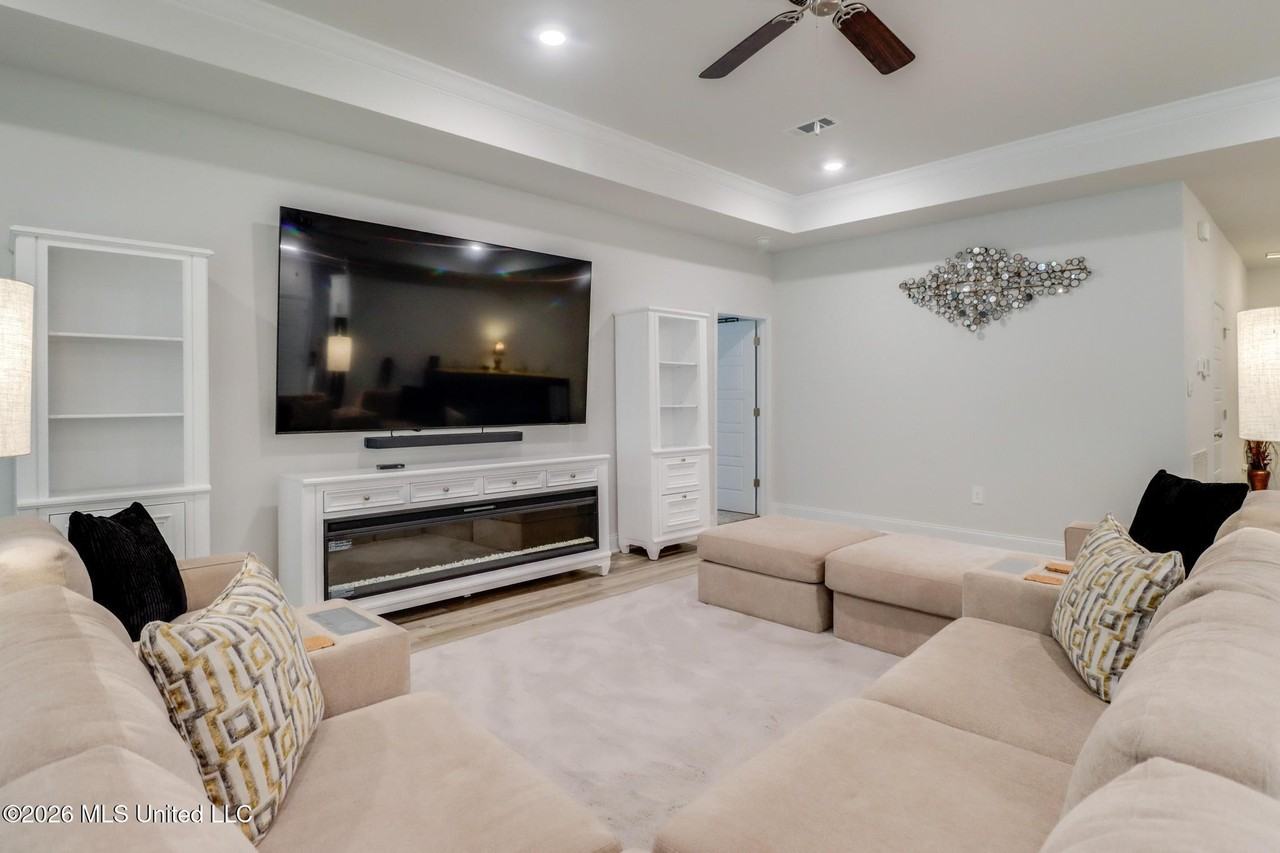 4937 Fern Dr - Photo 7 of 30
