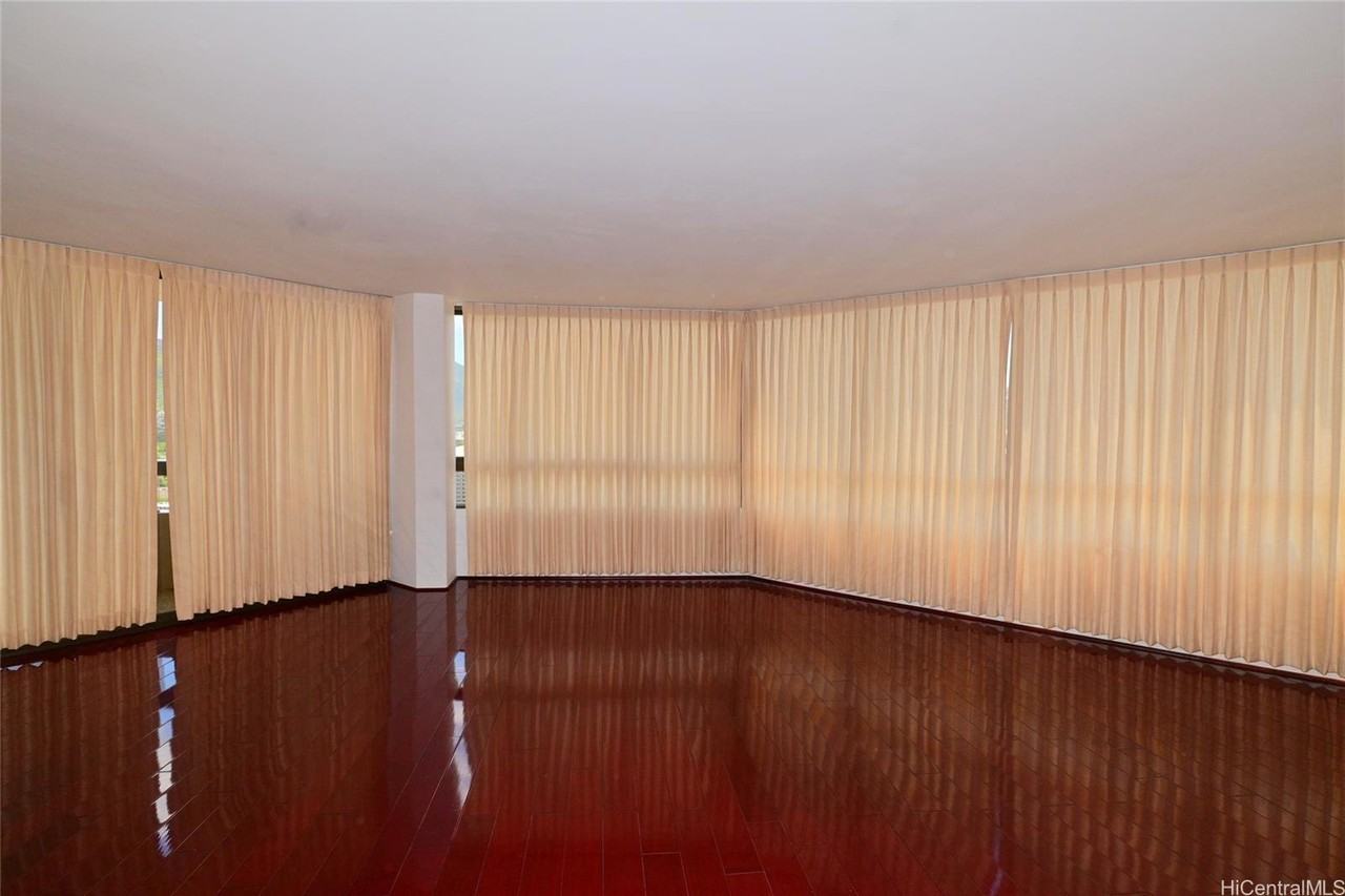 2499 Kapiolani Blvd #2201 - Photo 4 of 24