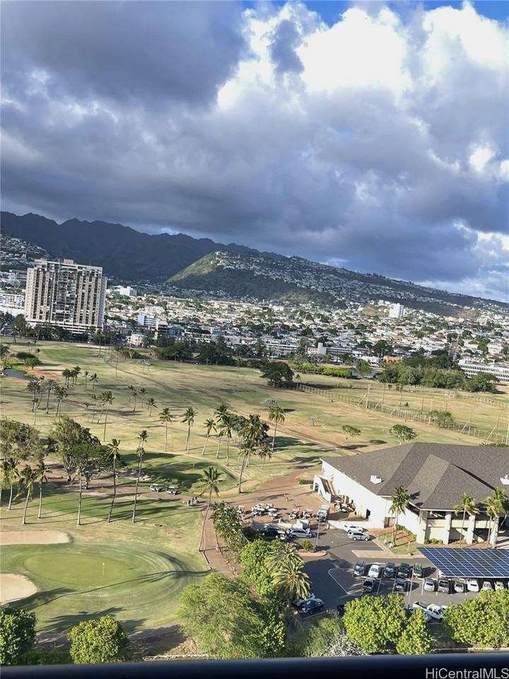 320 Liliuokalani Ave #2004 - Photo 3 of 20