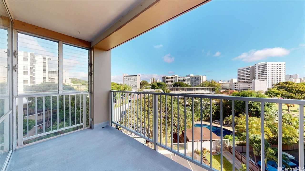 1617 Keeaumoku St #508 - Photo 6 of 25