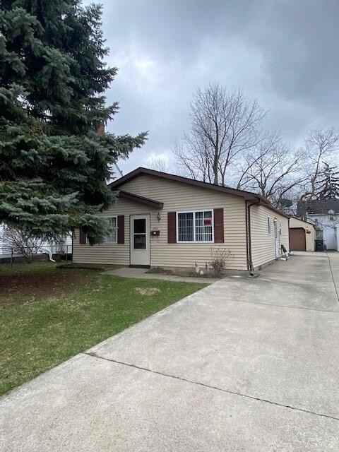 2924 117th St - Photo 2 of 11