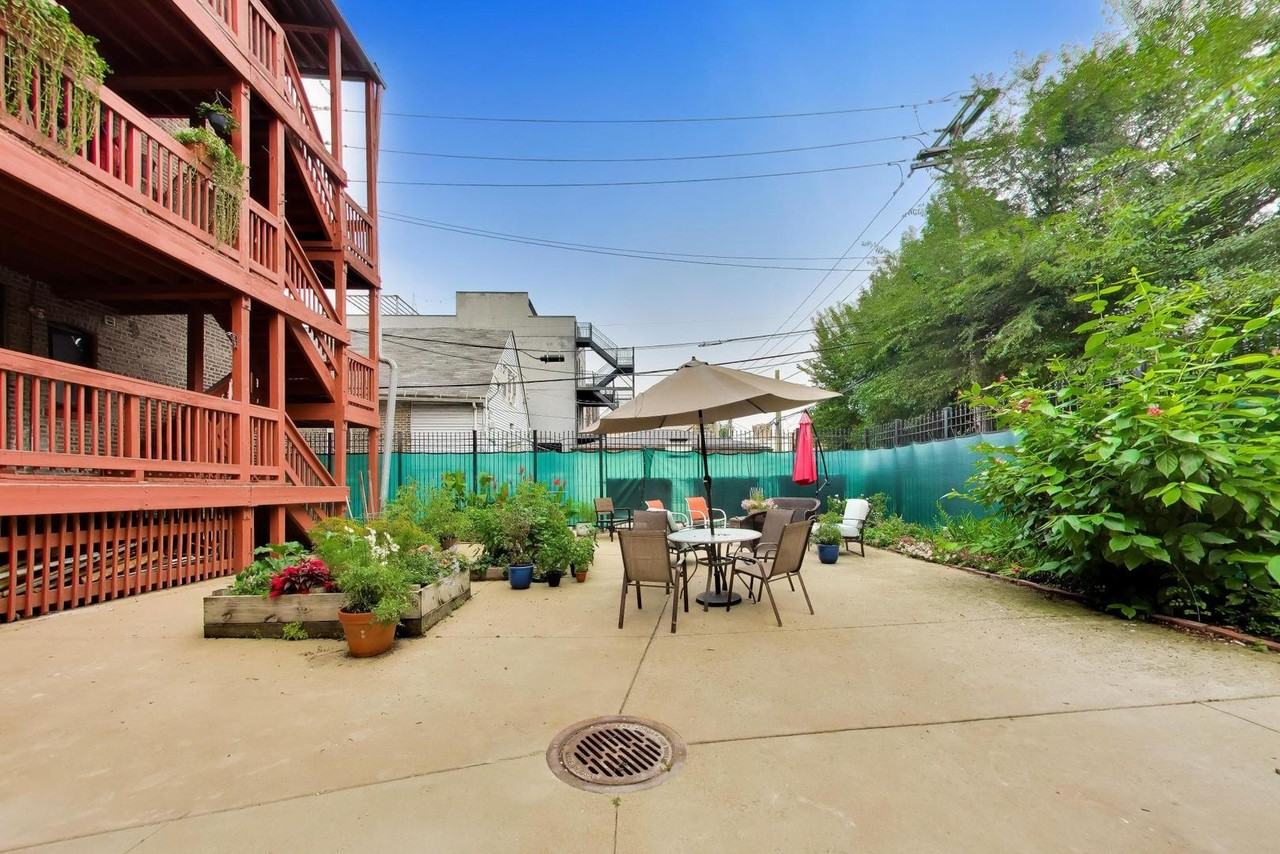 2235 N Kedzie Blvd #3 - Photo 5 of 27