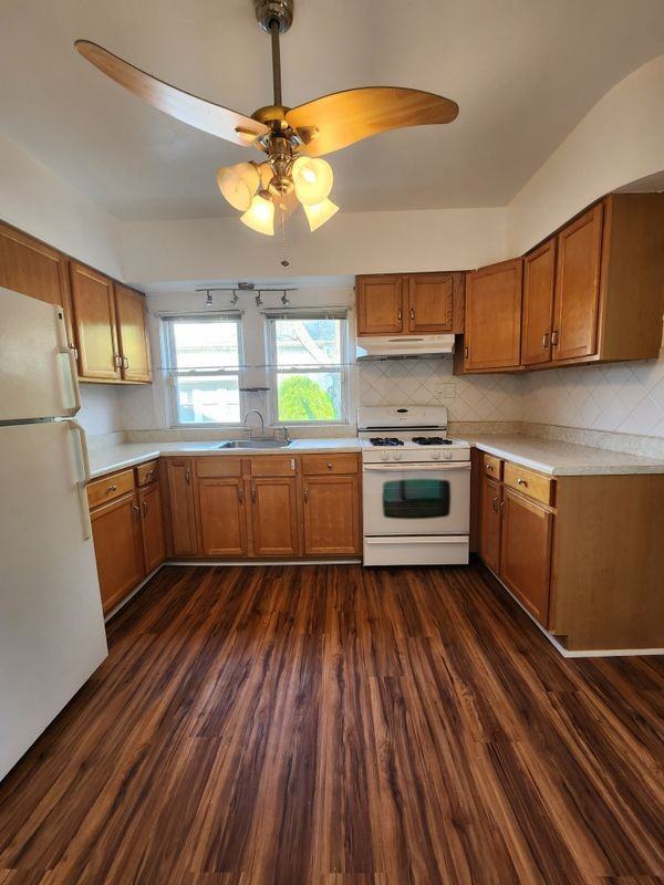 993 W Park Ave ##2 - Photo 2 of 11