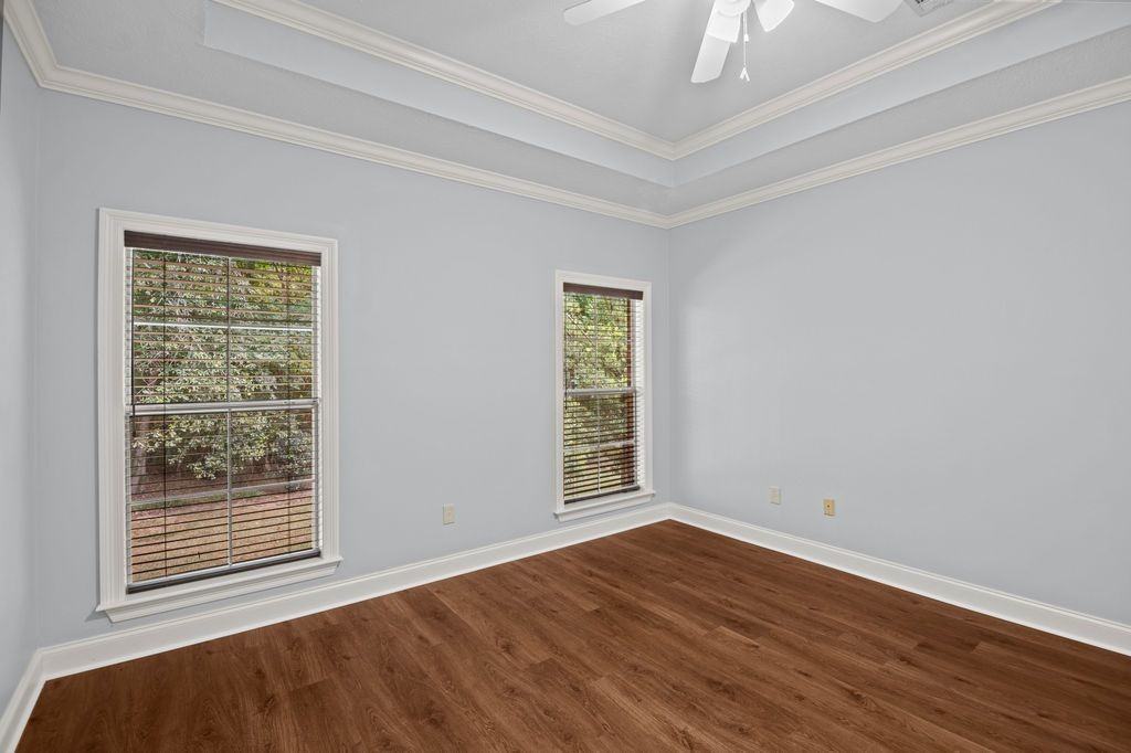 102 Avery Frst - Photo 7 of 25