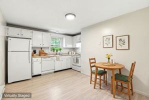 featured image of 851 Mammoth Rd