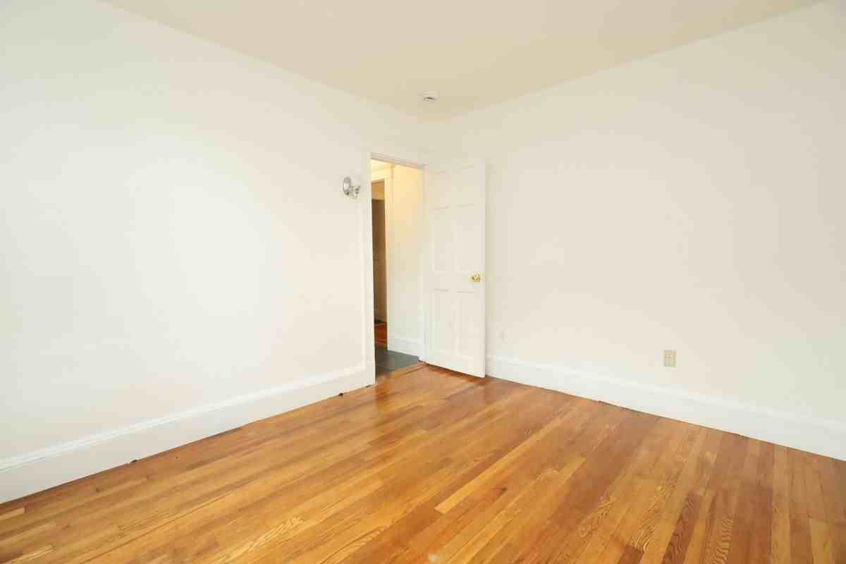98 Woodside Ave - Photo 6 of 13