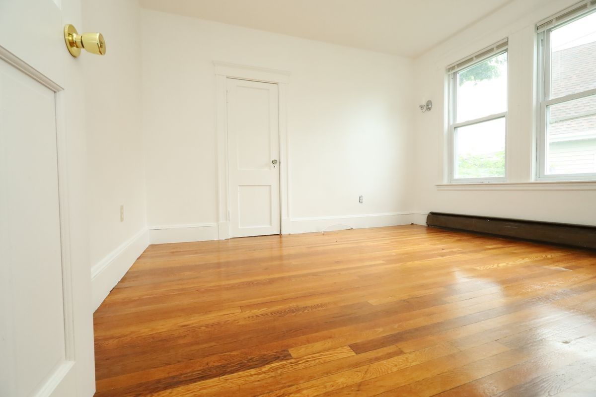 98 Woodside Ave - Photo 7 of 13