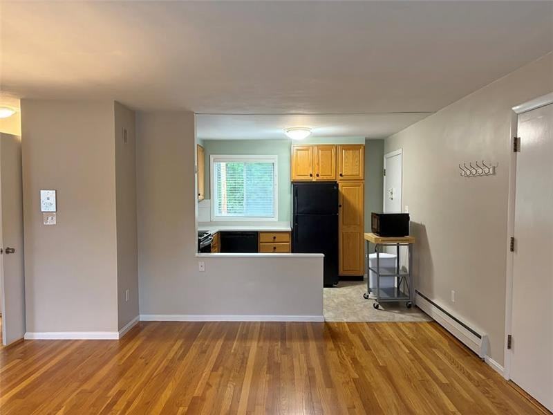 81 Lionel Ave #C - Photo 2 of 14