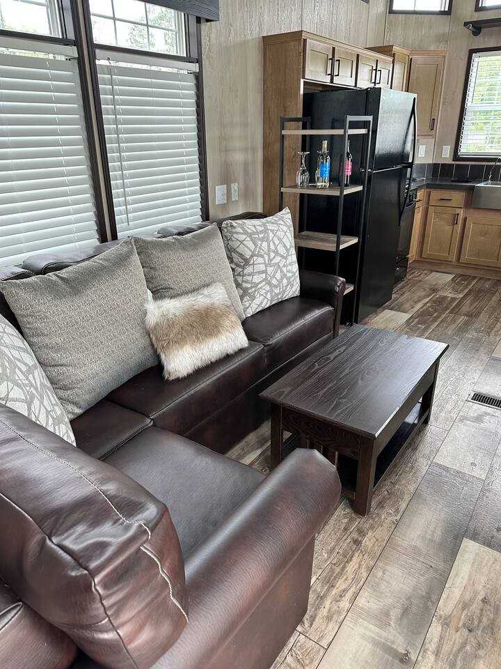 2301 S 275 E - Photo 2 of 8