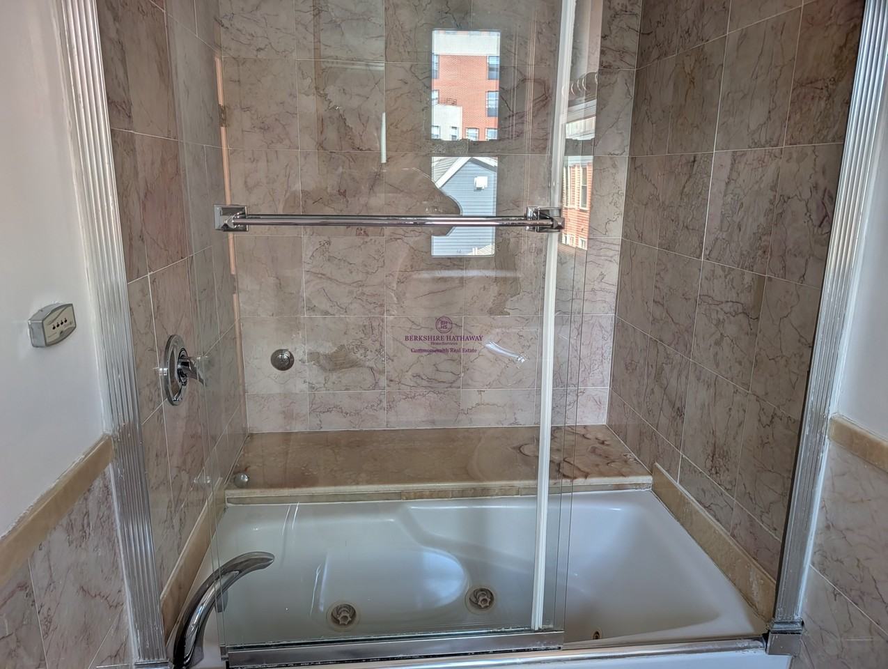 171 Auburn St #8 - Photo 5 of 12