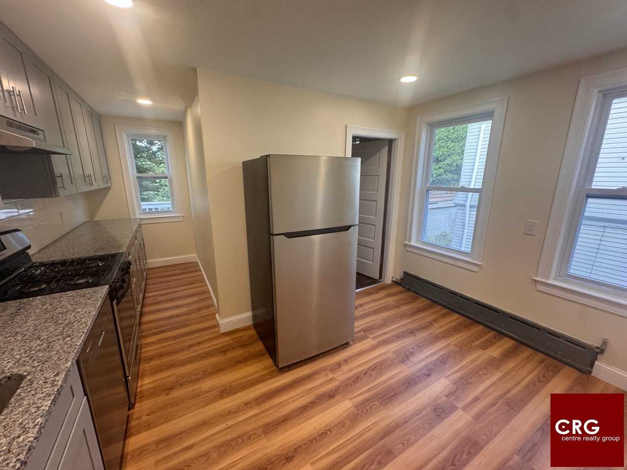 43 Conwell Ave #2 - Photo 4 of 17
