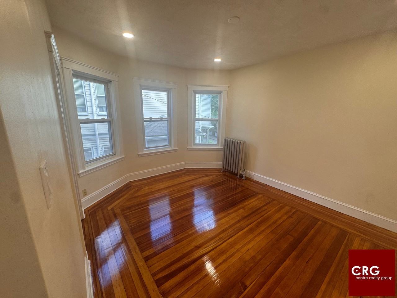 43 Conwell Ave #2 - Photo 5 of 17