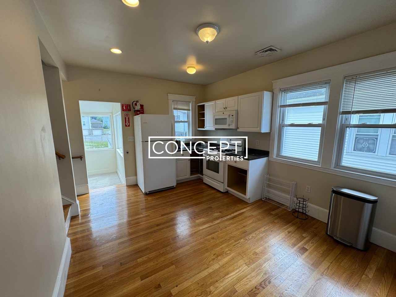 98 W Quincy St - Photo 4 of 36